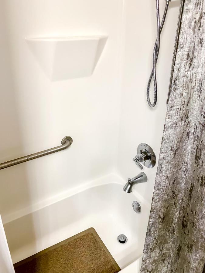 路易斯威尔Full Kitchen,King,W/D,Netflix,2 Smart Tvs,Parking公寓 外观 照片